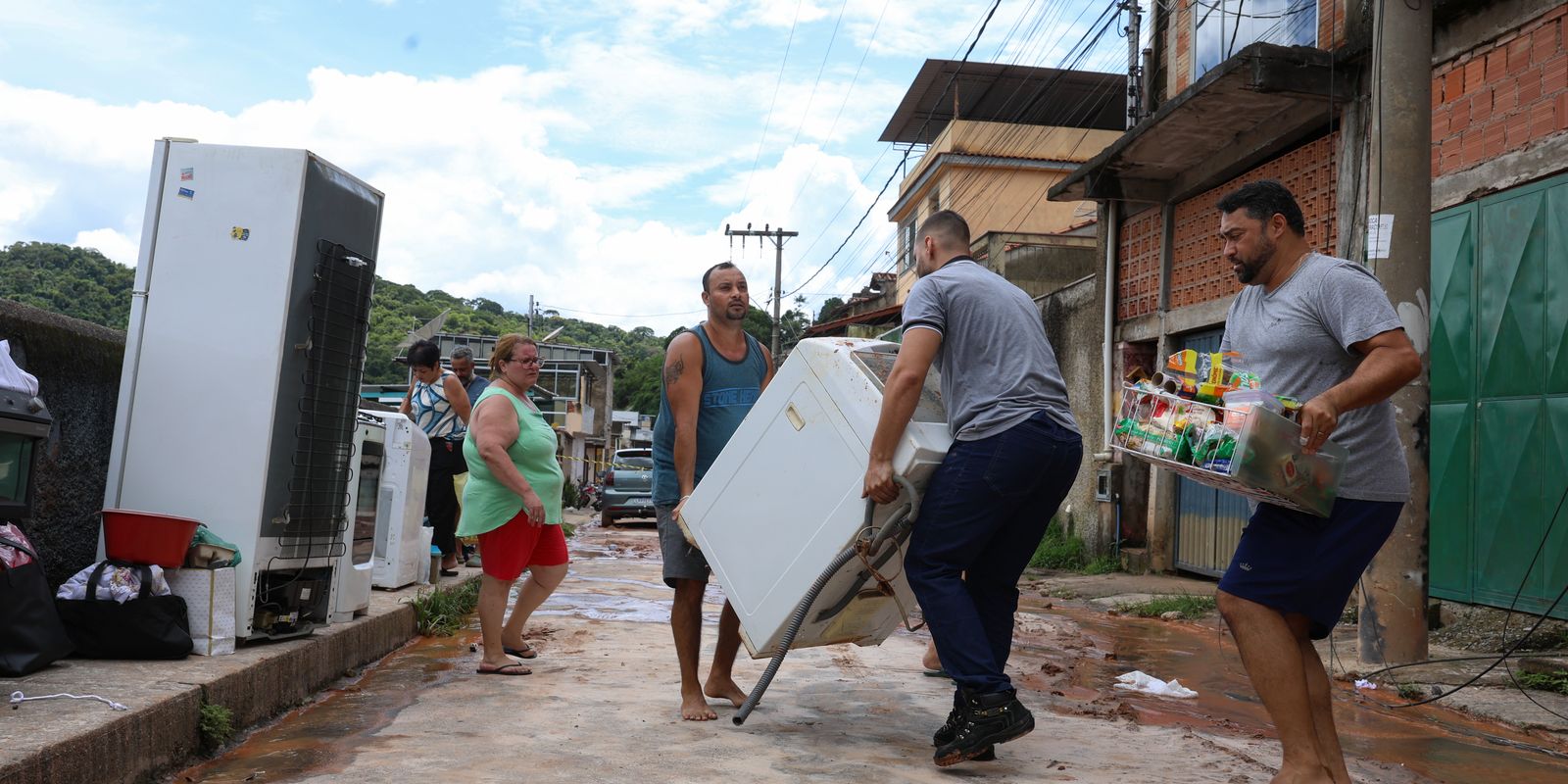 saude-envia-equipes-do-sus-para-areas-atingidas-pela-chuva-em-minas