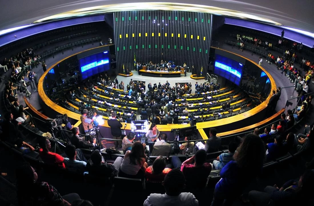 camara-aprova-projeto-que-autoriza-farmacias-dentro-de-supermercados