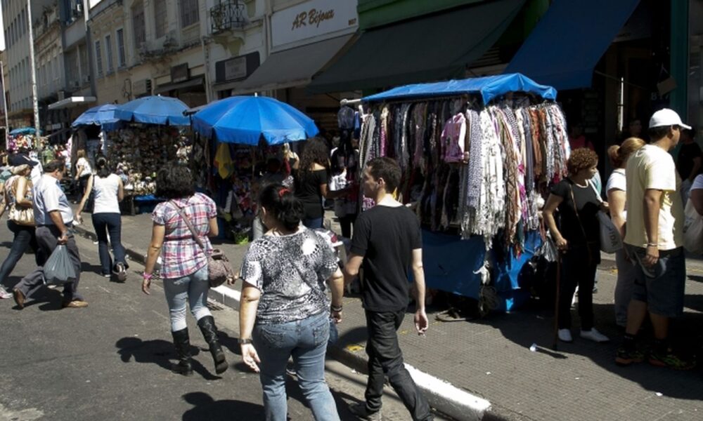 taxa-de-informalidade-cai-no-mercado-de-trabalho,-mostra-ibge