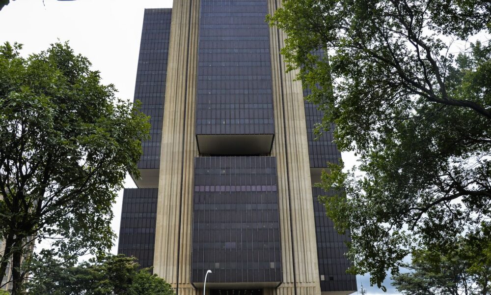 sindicato-de-servidores-do-bc-diz-confiar-em-solidez-do-orgao