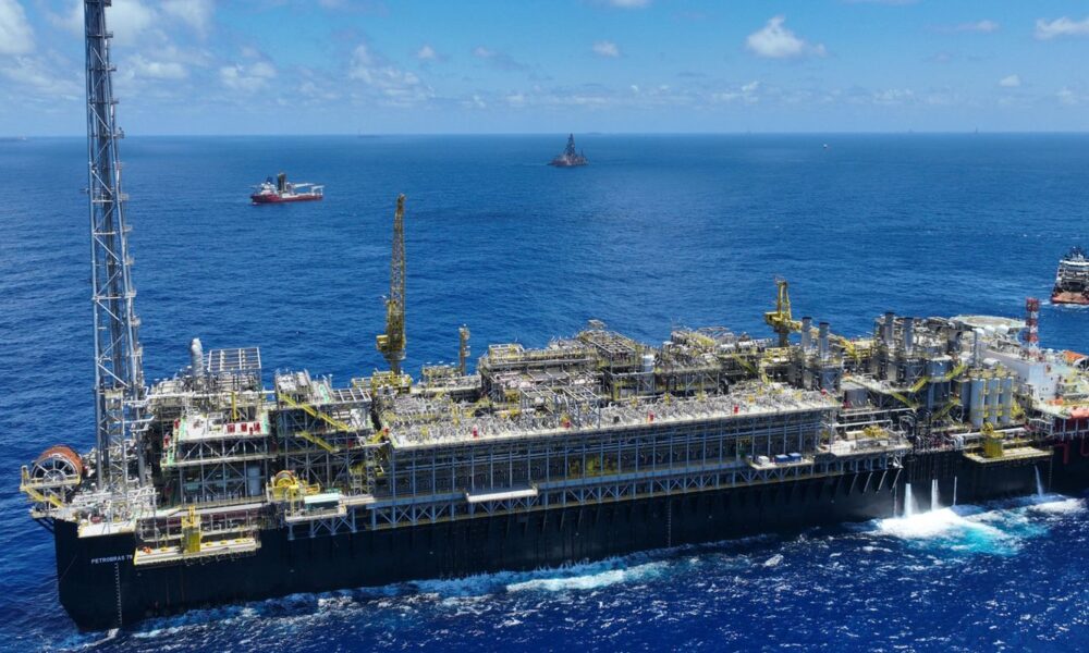 conflito-no-oriente-pode-elevar-exportacoes-de-combustivel-do-brasil
