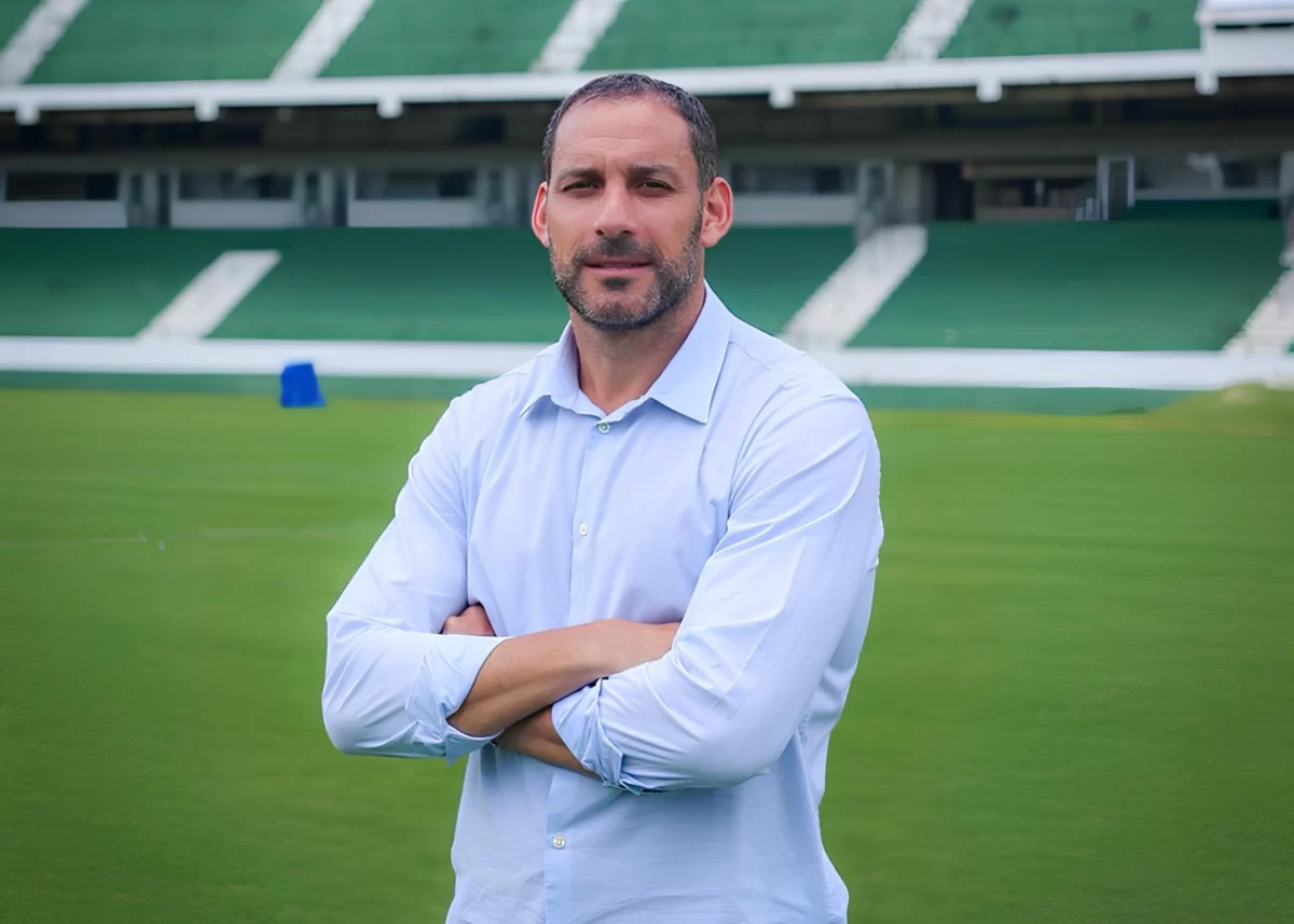 frontini-e-apresentado-no-guarani-e-diz-que-clube-“nao-sustenta-mais-uma-serie-c”