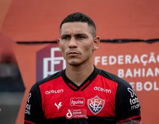 ponte-preta-contrata-volante-que-estava-atuando-no-futebol-japones