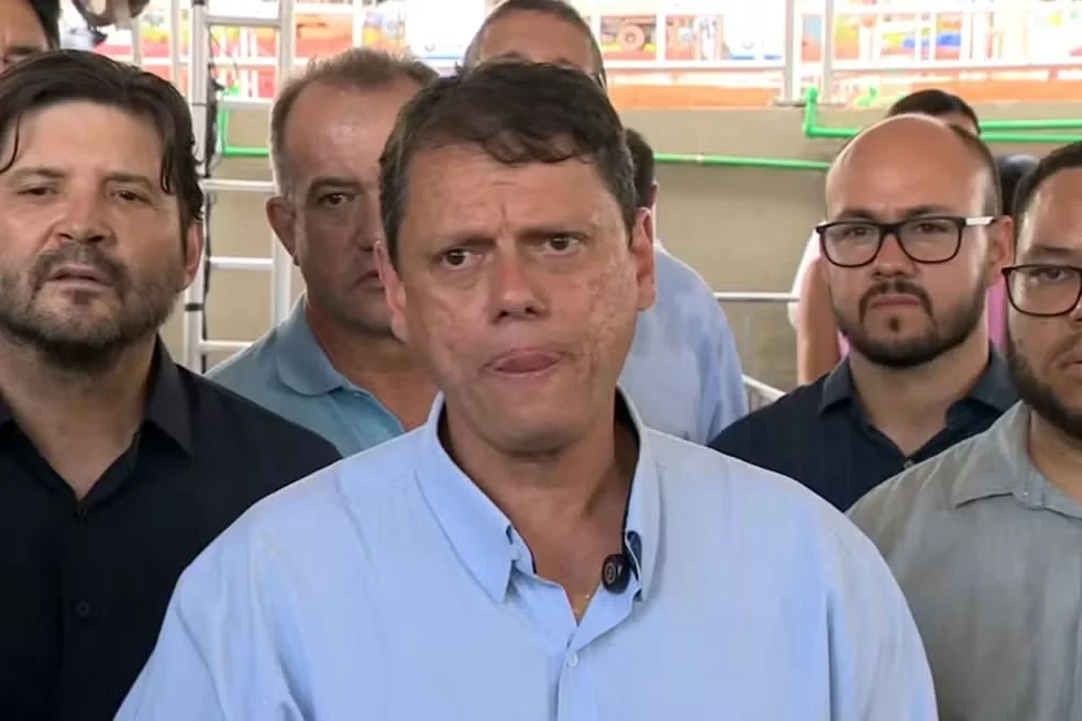 tarcisio-diz-que-nao-ha-espaco-para-terceira-via-em-2026-e-reforca-apoio-a-flavio-bolsonaro