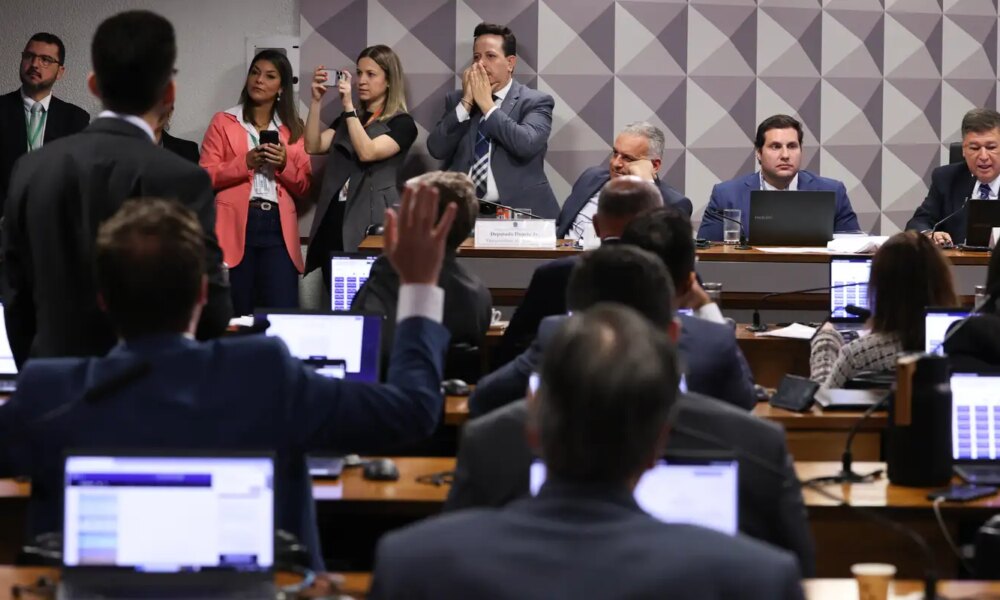 cpmi-do-inss-aprova-convocacao-de-cunhado-e-ex-namorada-de-vorcaro