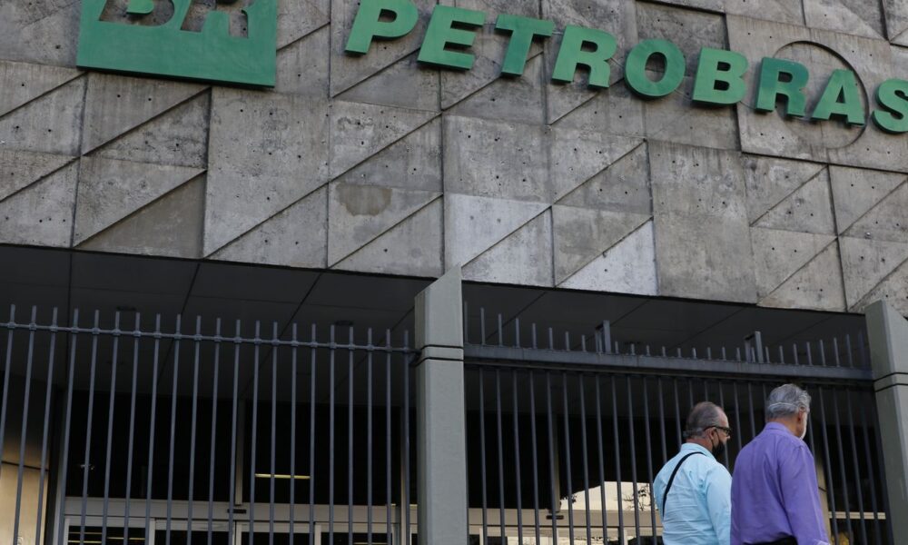 petrobras-aprova-adesao-ao-programa-do-governo-para-baratear-diesel