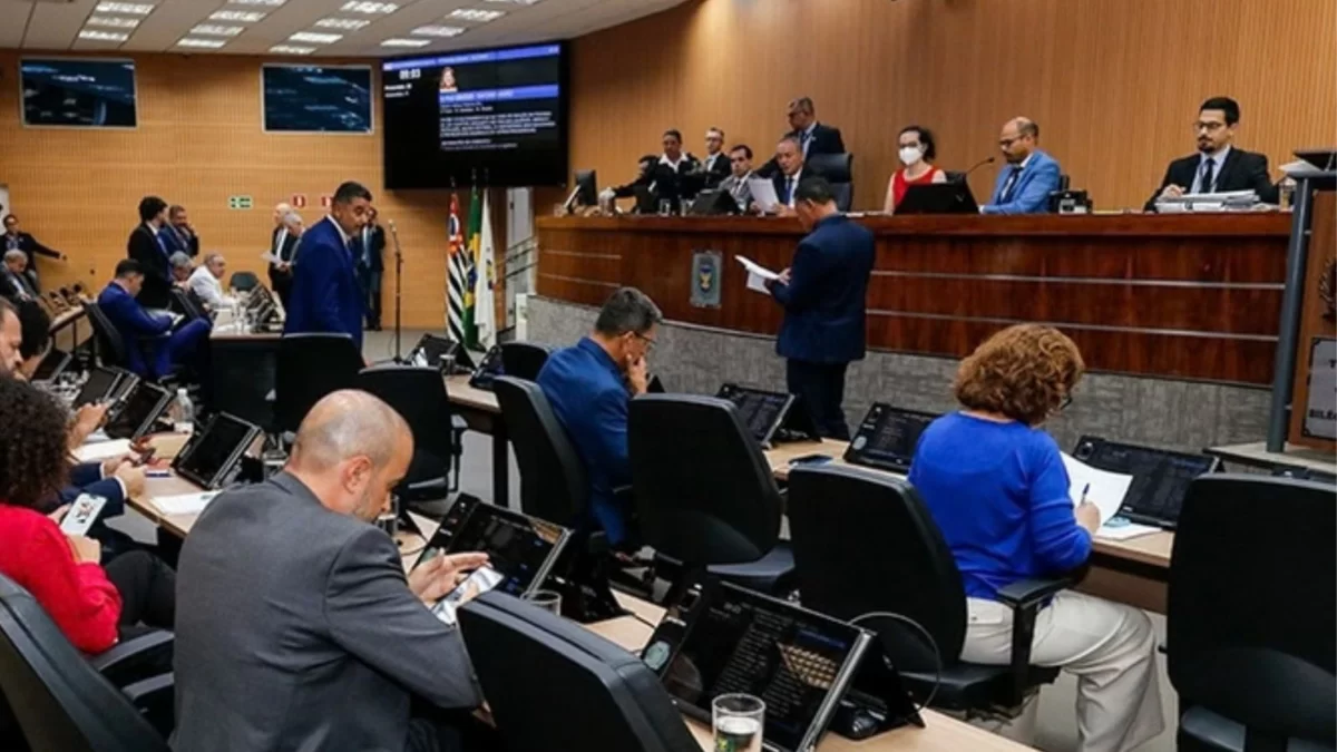 mp-sp-pede-anulacao-da-criacao-de-105-cargos-comissionados-na-camara-de-campinas