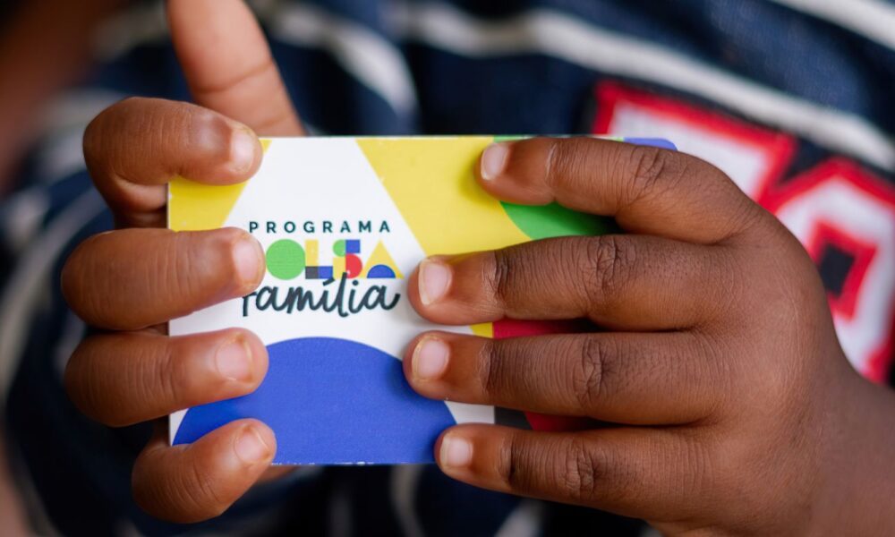 caixa-paga-bolsa-familia-a-beneficiarios-com-nis-de-final-2