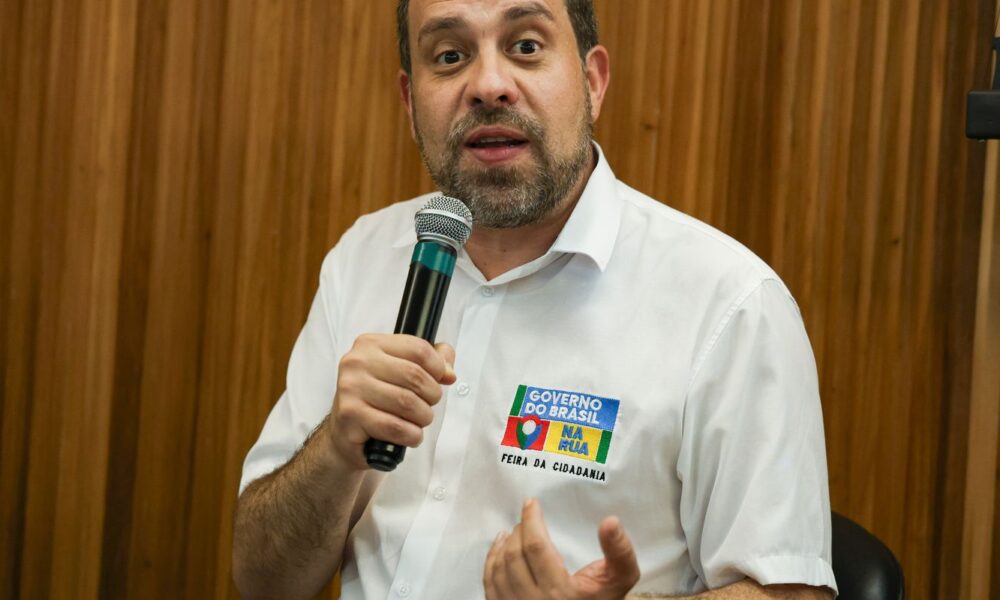 “e-banditismo”,-diz-boulos-sobre-aumento-de-diesel-nos-postos