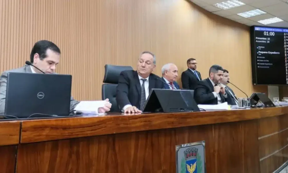 camara-de-campinas-derruba-liminar-no-tj-e-retoma-cargos-comissionados