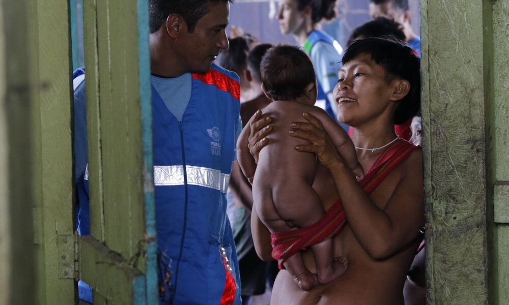 obitos-por-malaria-na-terra-yanomami-cairam-80%-em-2025,-diz-governo