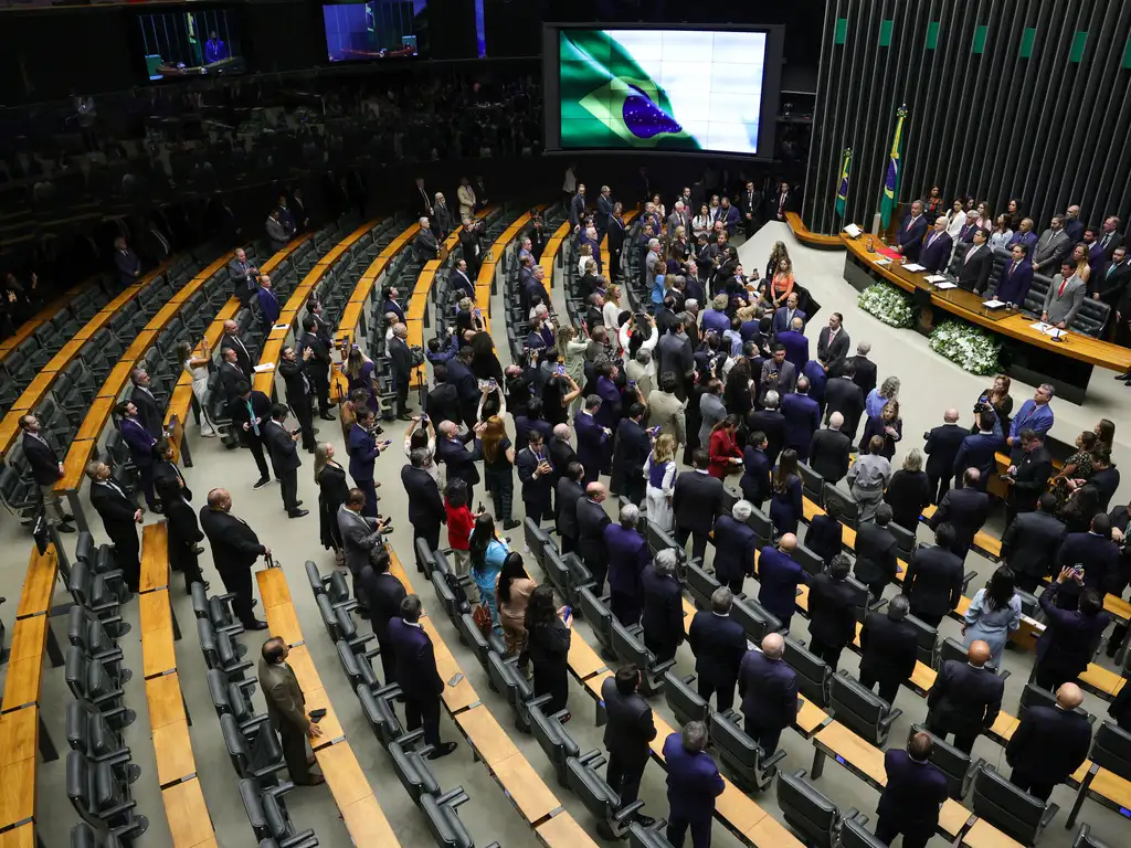 fim-da-escala-de-trabalho-6×1:-lula-envia-ao-congresso-pl-para-reduzir-jornada