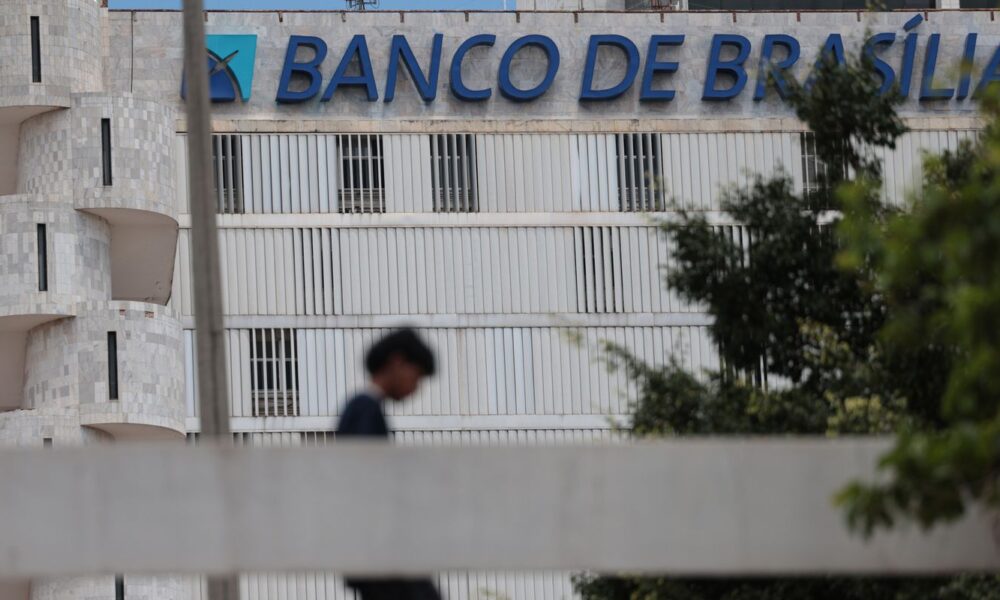 brb-firma-acordo-para-transferir-ativos-comprados-do-banco-master