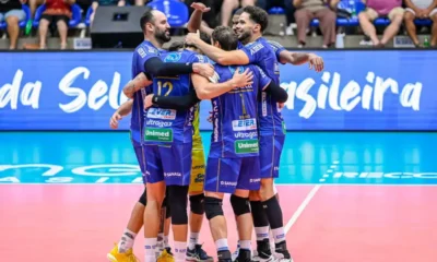 superliga:-volei-renata-enfrenta-praia-clube-em-campinas-nesta-quarta-por-vaga-na-final