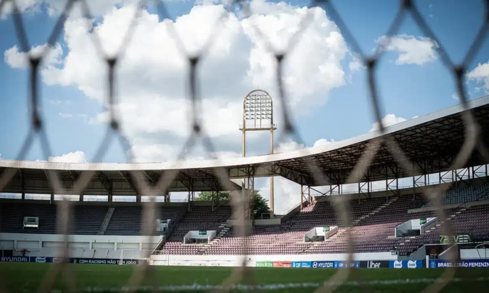 guarani-enfrenta-a-ferroviaria-fora-de-casa-em-busca-do-g-8-da-serie-c