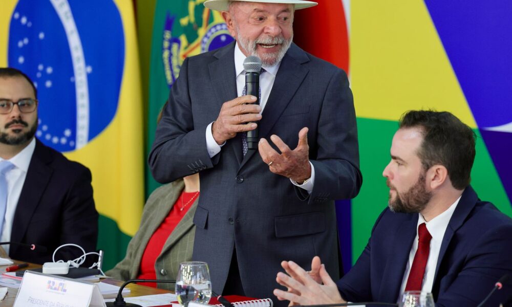 lula:-desenrola-brasil-ajudara-populacao-a-“tirar-corda-do-pescoco”