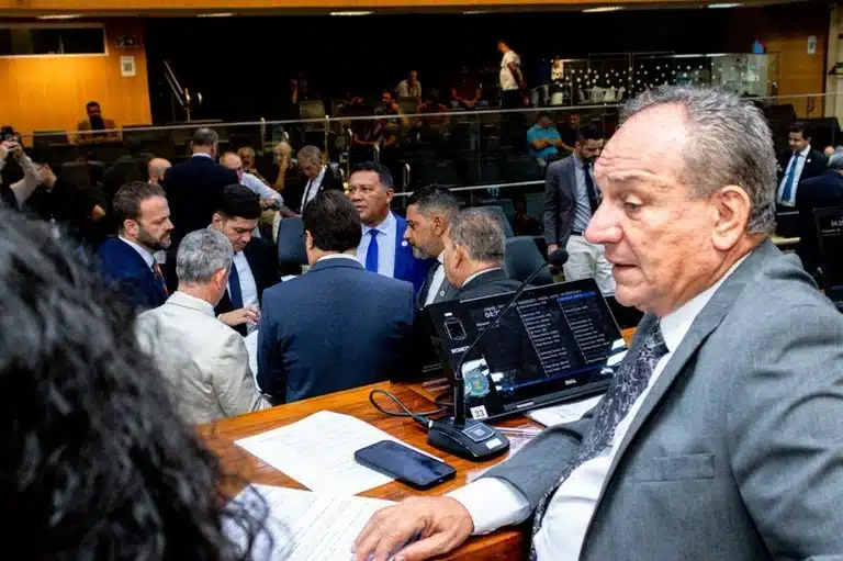 lei-que-aumenta-restricoes-ao-cigarro-eletronico-em-campinas-e-aprovada;-entenda