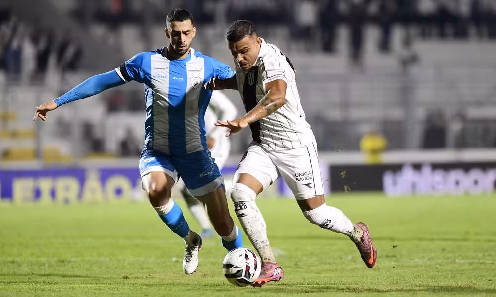 ponte-preta-e-goleada-pelo-londrina-no-moises-lucarelli-e-se-torna-vice-lanterna-da-serie-b