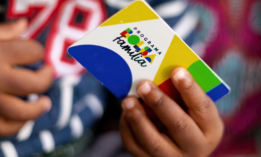 caixa-paga-bolsa-familia-a-beneficiarios-com-nis-de-final-3