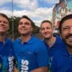 marcha-para-jesus:-flavio-bolsonaro-pede-oracoes-pelo-pai
