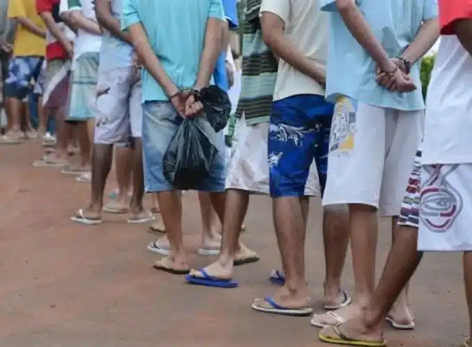 reducao-da-maioridade-penal-para-16-anos-e-aprovada-em-comissao-da-camara;-entenda