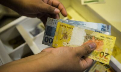 inpc,-inflacao-usada-para-reajustar-salarios,-soma-4,42%-em-12-meses
