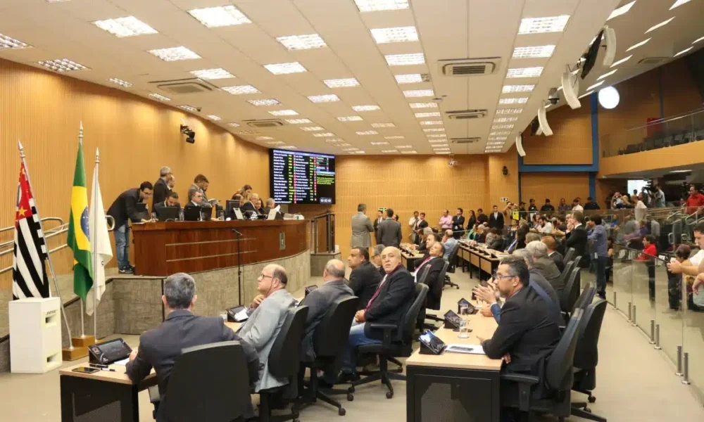 camara-vota-ldo-de-2027-com-previsao-de-receita-de-r$-9-bi-e-mudancas-no-conselho-tutelar