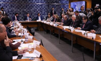 camara:-governo-retira-urgencia-do-fim-da-escala-6×1-e-destrava-pauta