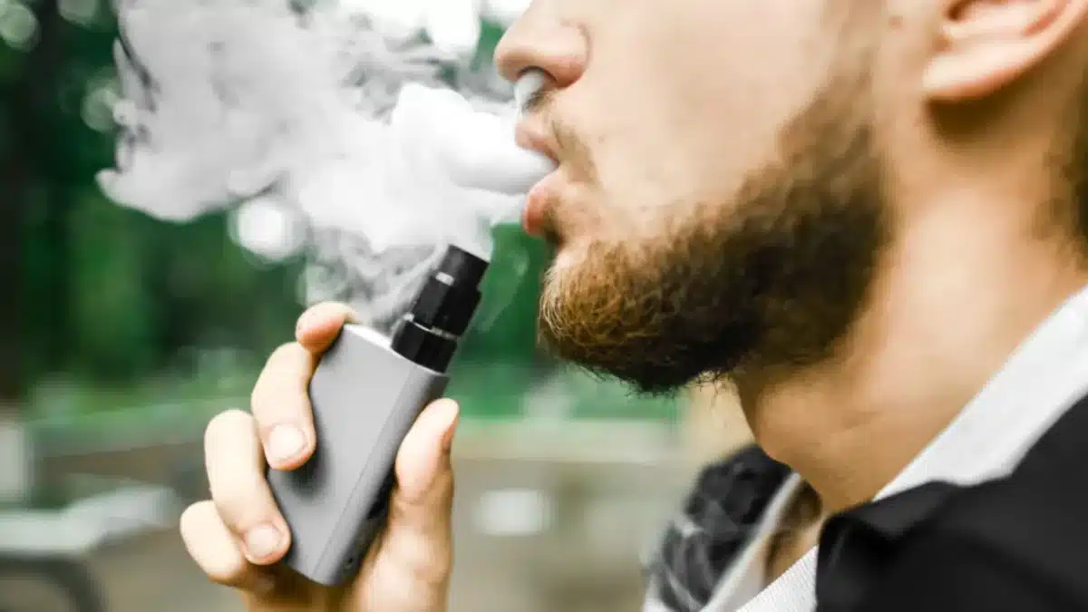 campinas-passa-a-proibir-uso-de-cigarro-eletronico-em-locais-publicos;-entenda