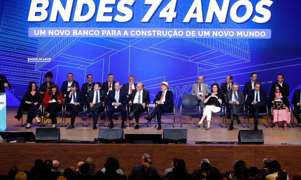 confianca-dos-tecnicos-impulsiona-bons-resultados-do-bndes,-diz-lula
