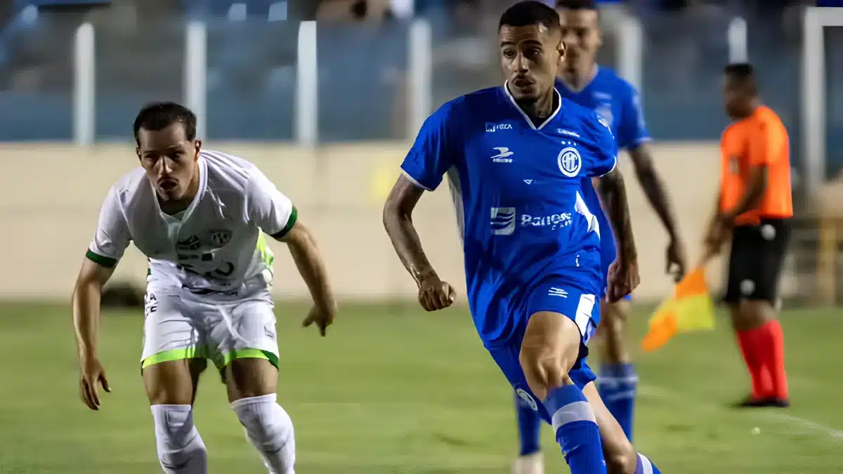 guarani-perde-para-o-confianca,-mas-mantem-lideranca-da-serie-c