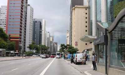 fgv:-gasolina,-etanol-e-cafe-recuam-e-ajudam-igp-m-cair-0,5%-em-junho