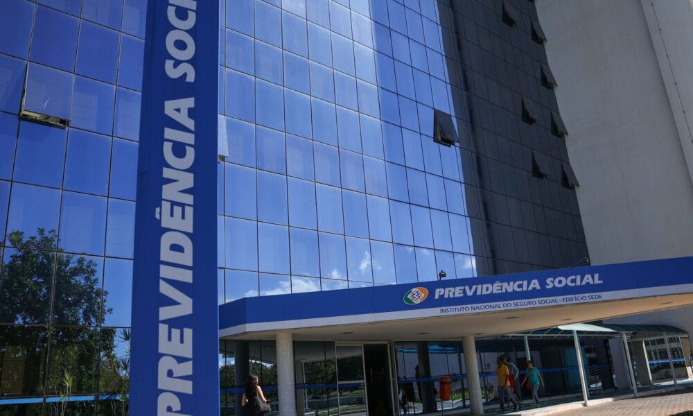 fila-do-inss-cai-ao-menor-nivel-em-21-meses,-com-1,8-milhao-de-pedidos