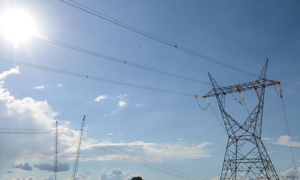 aneel-leiloa-mais-quatro-lotes-de-transmissao-de-energia