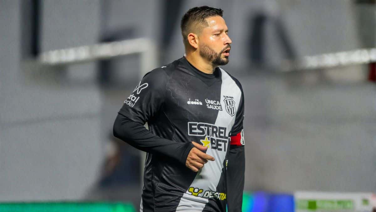 ponte-preta:-elvis-dispara-contra-diretoria-apos-derrota-para-o-criciuma