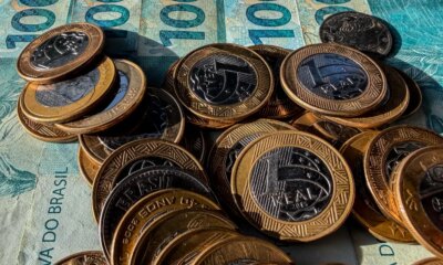 inflacao-usada-para-corrigir-salarios-acumula-4,33%-em-12-meses