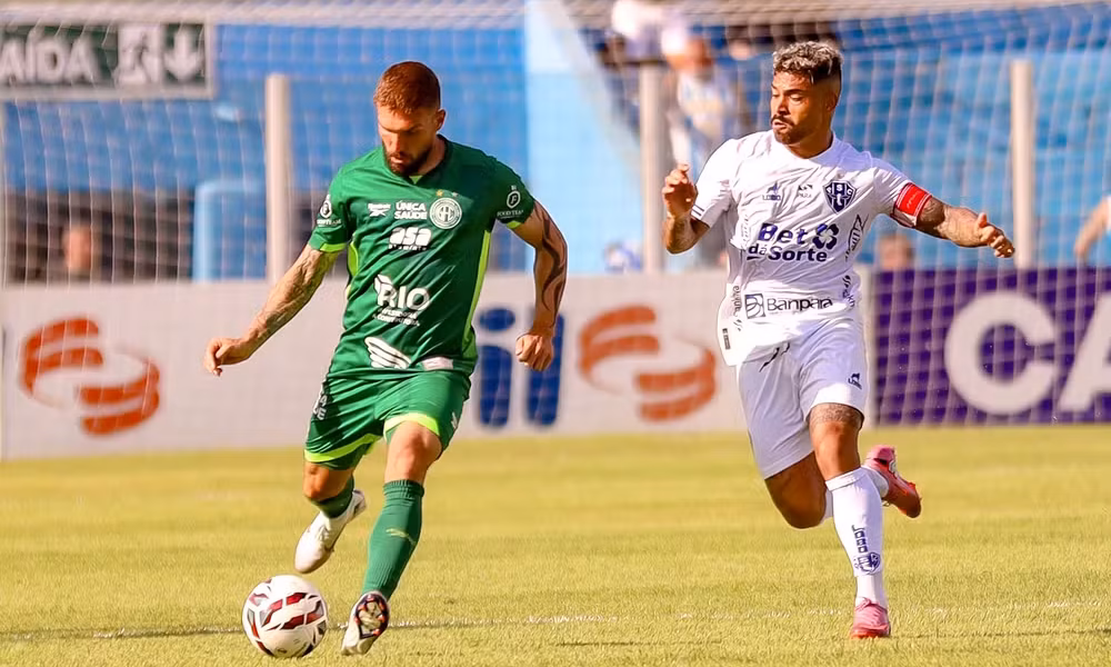 guarani-abre-2-a-0,-sofre-virada-do-paysandu-e-perde-pela-serie-c