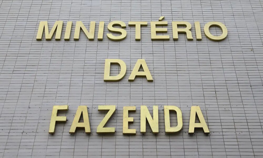 com-precatorios,-previsao-de-deficit-primario-soma-r$-52-bilhoes