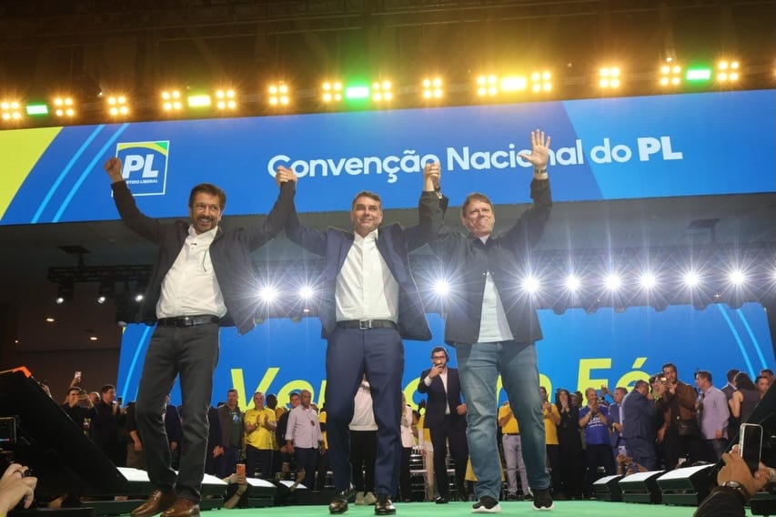 pl-oficializa-candidatura-de-flavio-bolsonaro-a-presidencia-em-convencao-nacional