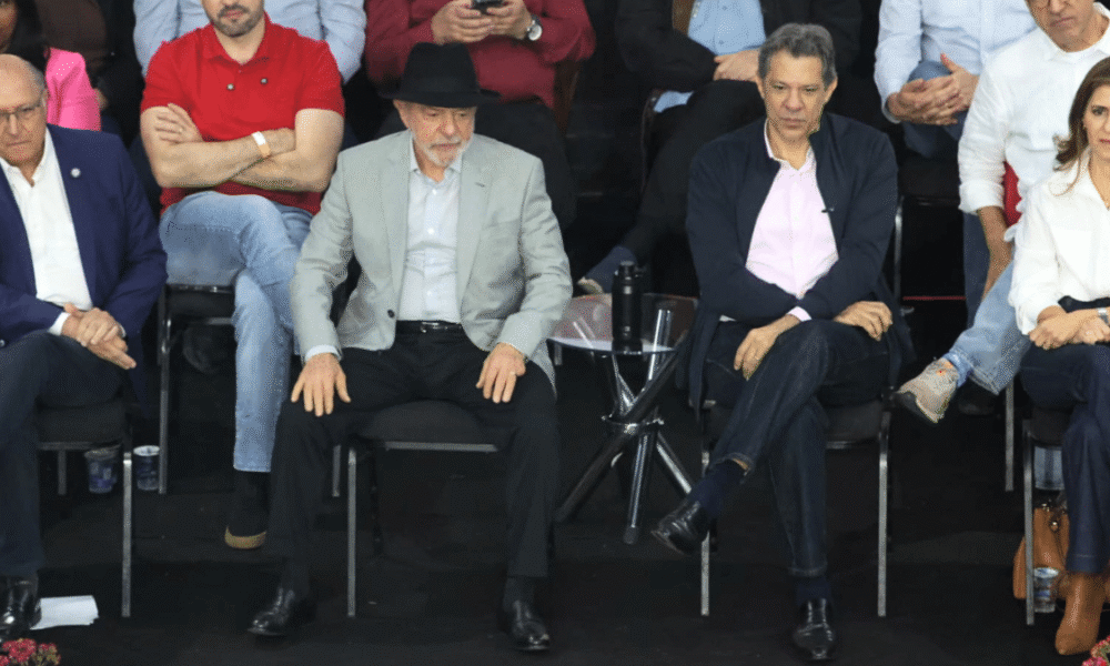 haddad-e-oficializado-candidato-ao-governo-de-sp-em-campinas-com-criticas-a-tarcisio