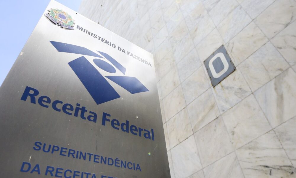 receita-classifica-mais-17-empresas-como-devedoras-contumazes