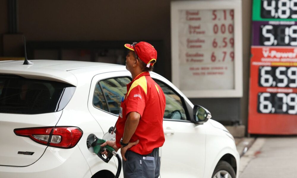 aumento-de-etanol-na-gasolina-divide-opinioes-sobre-impacto-em-carros
