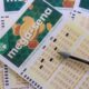 mega-sena-acumula-para-r$-135-milhoes;-confira-as-dezenas-sorteadas