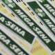 ninguem-acerta-mega-sena;-premio-acumula-para-r$-165-milhoes
