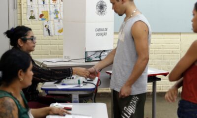 com-envelhecimento-da-populacao,-eleitorado-jovem-recua-22%-em-16-anos
