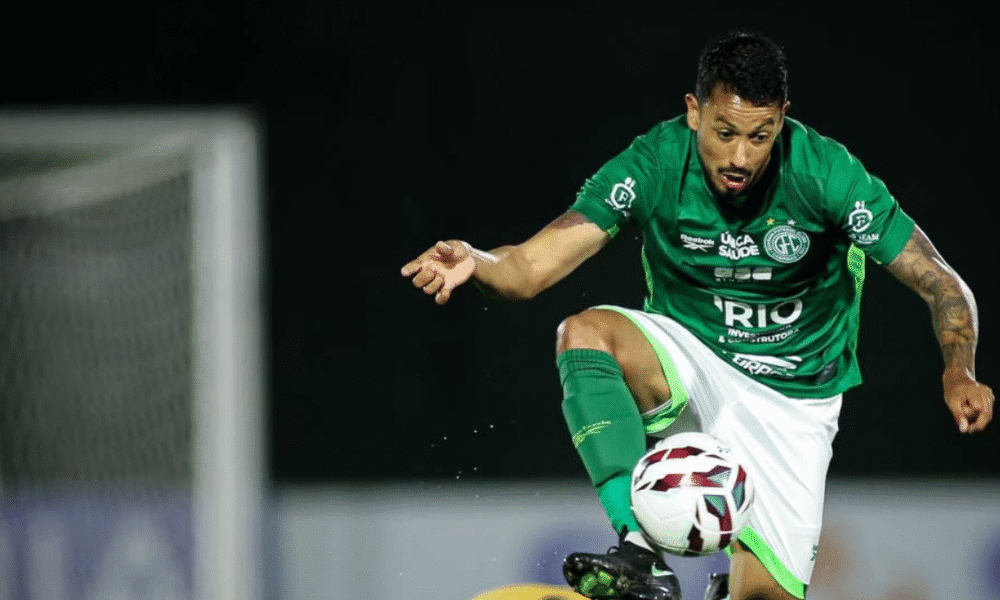 guarani-abre-2-a-0,-sofre-empate-em-quatro-minutos-e-perde-chance-de-escalar-tabela-da-serie-c