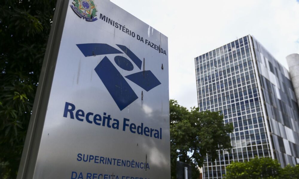 receita-arrecada-r$-3,1-bilhoes-com-ir-sobre-dividendos
