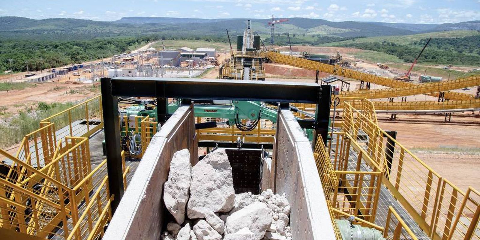 cmn-facilita-credito-emergencial-a-fertilizantes-e-minerais-criticos