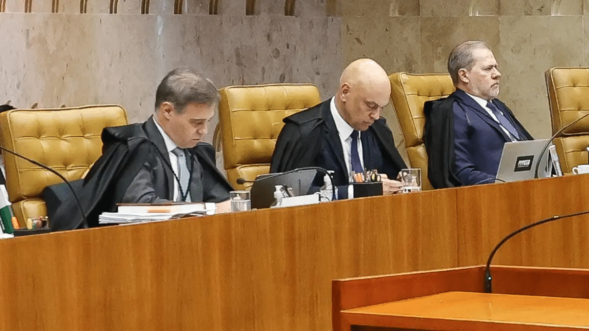 sessao-do-stf-sobre-moraes-e-mendonca-termina-sem-decisao-apos-pedido-de-vista-de-dino