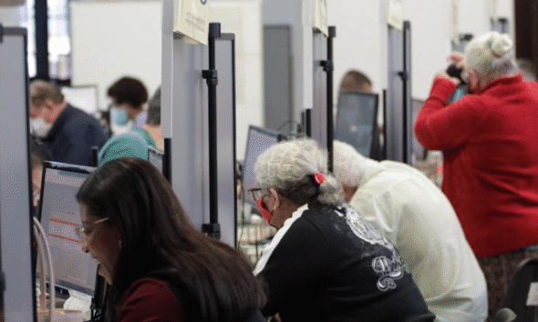 atencao:-aposentado-que-votar-nas-eleicoes-tera-prova-de-vida-do-inss-automatica